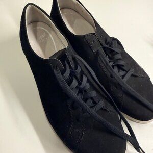 Dansko Leela Black Shoe Size 42  New Never Worn Nubuck